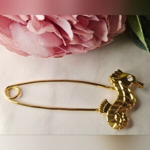 Vintage 80s 🪸✨️Whimsical Seahorse Pin/Brooch